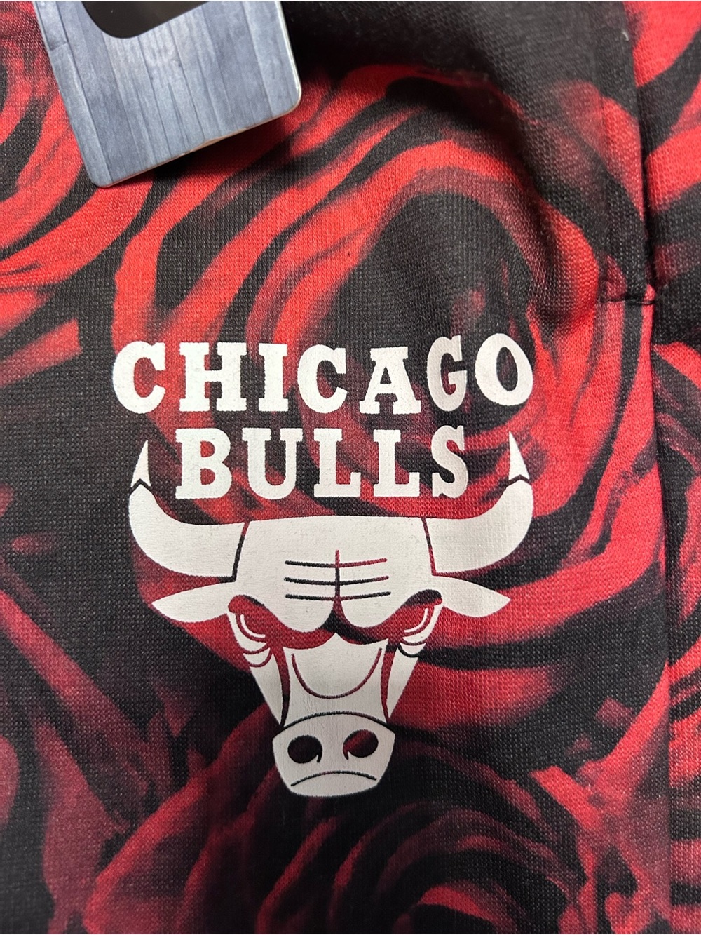 NBA Red & Black Chicago Bulls Rose-Print Joggers - Picture 3 of 4